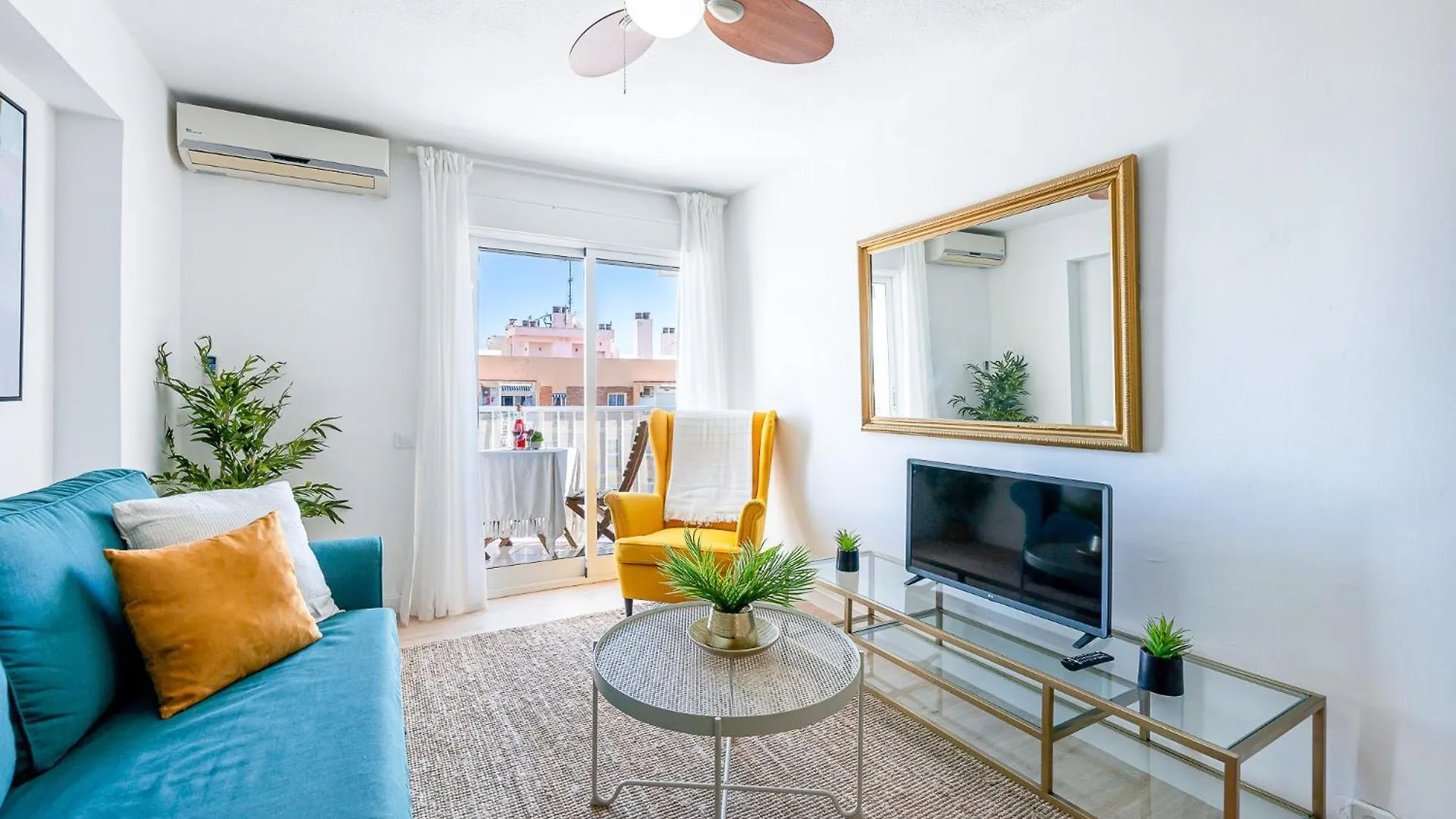 797 Holiday Rentals - Atico Con Vistas En Piscis Benalmadena