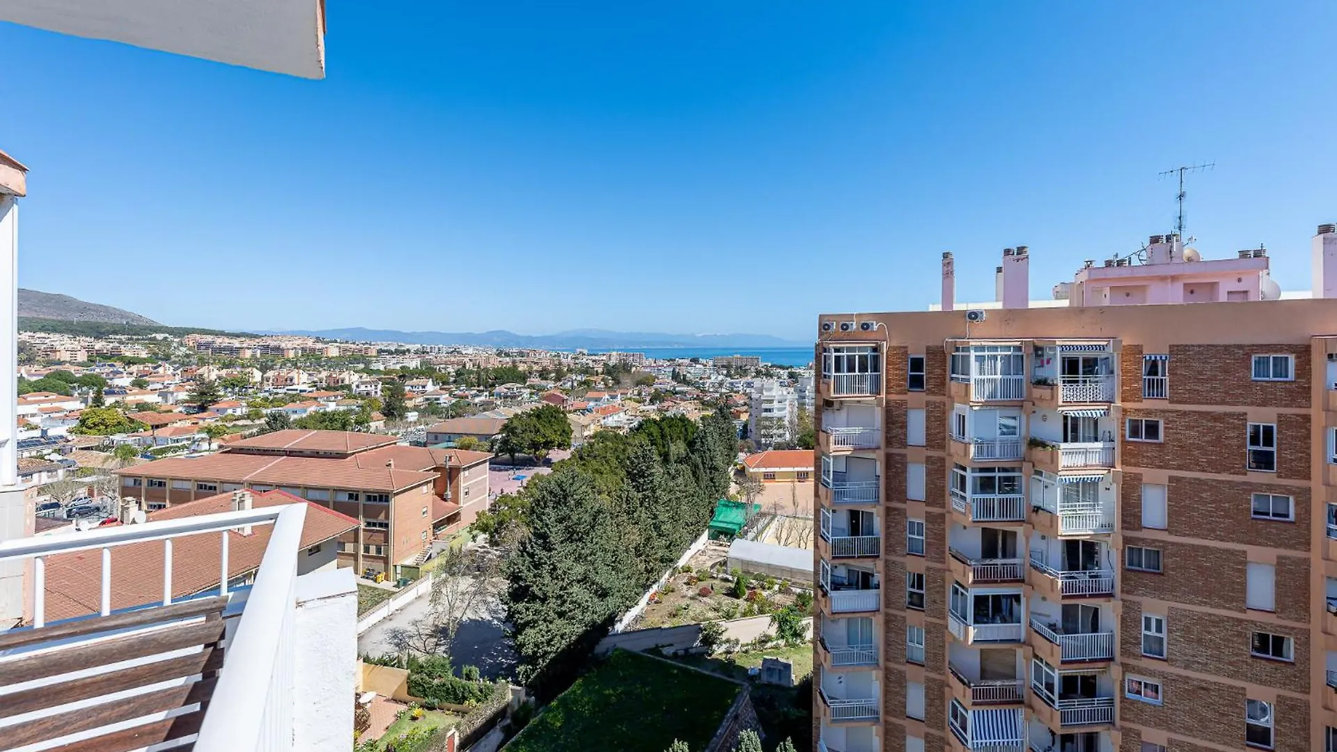 Apartmán 797 Holiday Rentals - Atico Con Vistas En Piscis Benalmádena